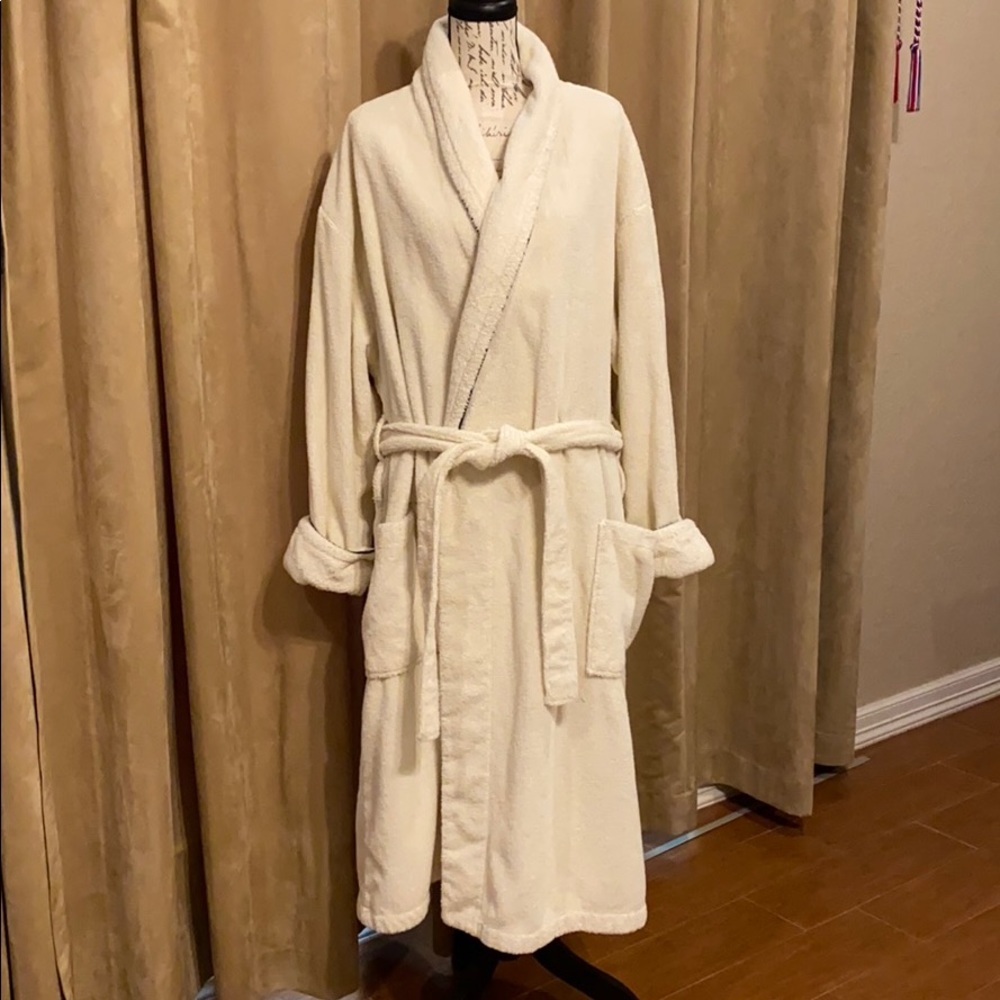 Tommy Bahama Robe